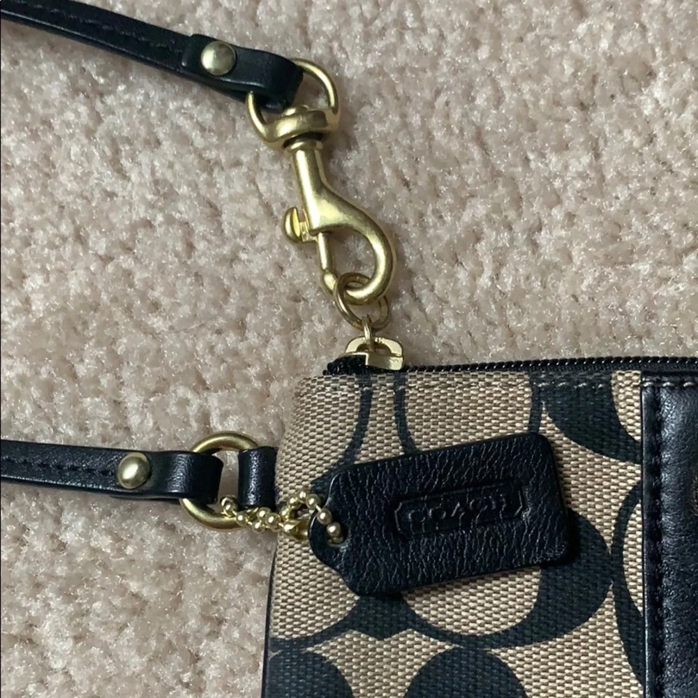 Coach logo wristlet black - Picture 4 of 8